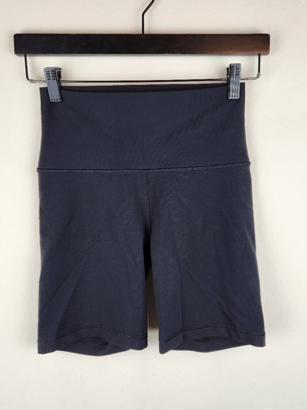 Aritzia TnAction Butter Cheeky 7” Bike Shorts Black sz S